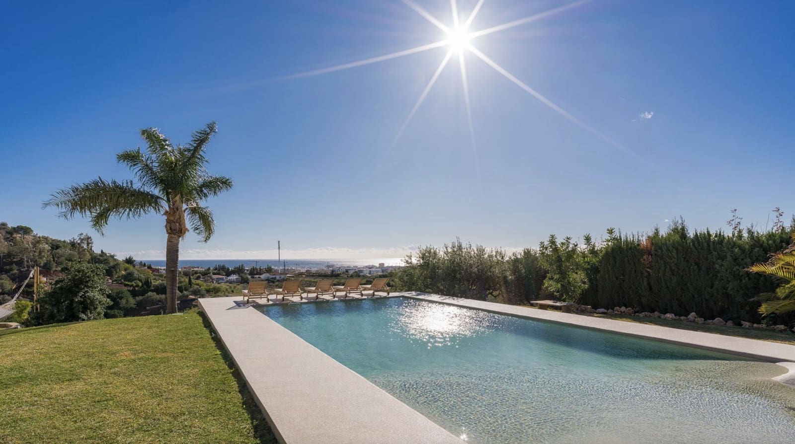 6 soverom Villa til salgs i Estepona med svømmebasseng garasje - € 2 695 000 (Ref: 8568810)
