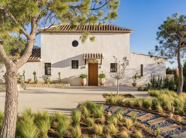 6 soverom Villa til salgs i Estepona med svømmebasseng garasje - € 2 695 000 (Ref: 8568810)