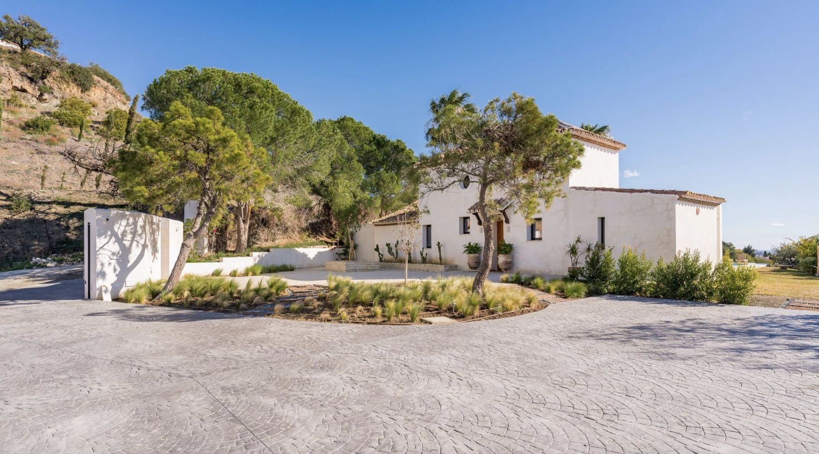 6 soverom Villa til salgs i Estepona med svømmebasseng garasje - € 2 695 000 (Ref: 8568810)