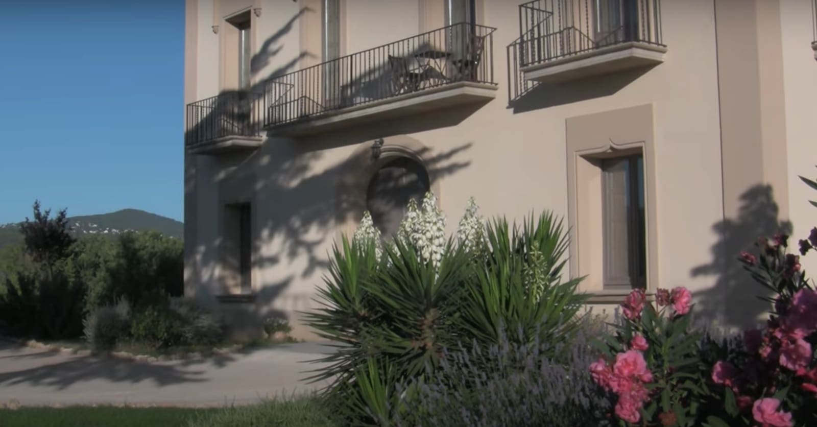 18 soveværelse Finca/Landehus til salg i La Pobla de Claramunt med swimmingpool garage - € 2.350.000 (Ref: 9064592)