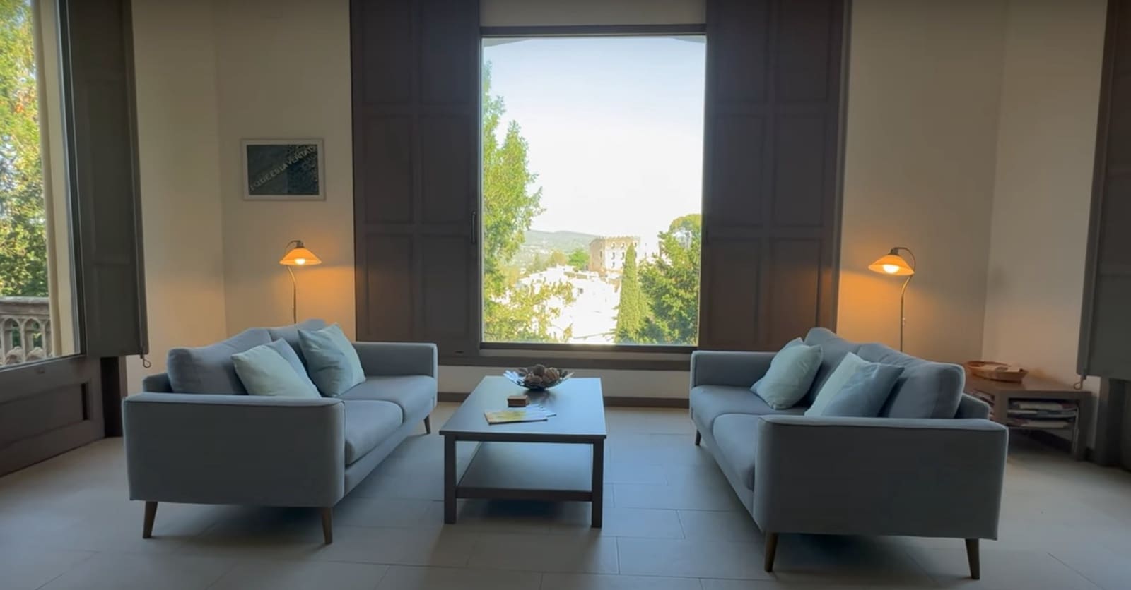 18 soveværelse Finca/Landehus til salg i La Pobla de Claramunt med swimmingpool garage - € 2.350.000 (Ref: 9064592)