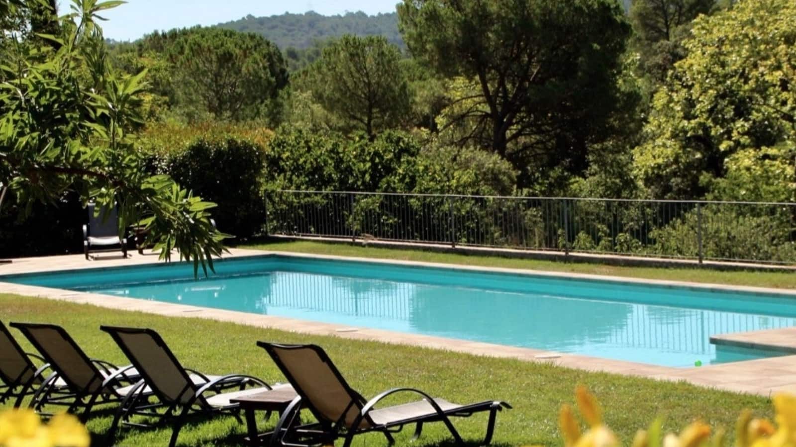 18 soveværelse Finca/Landehus til salg i La Pobla de Claramunt med swimmingpool garage - € 2.350.000 (Ref: 9064592)