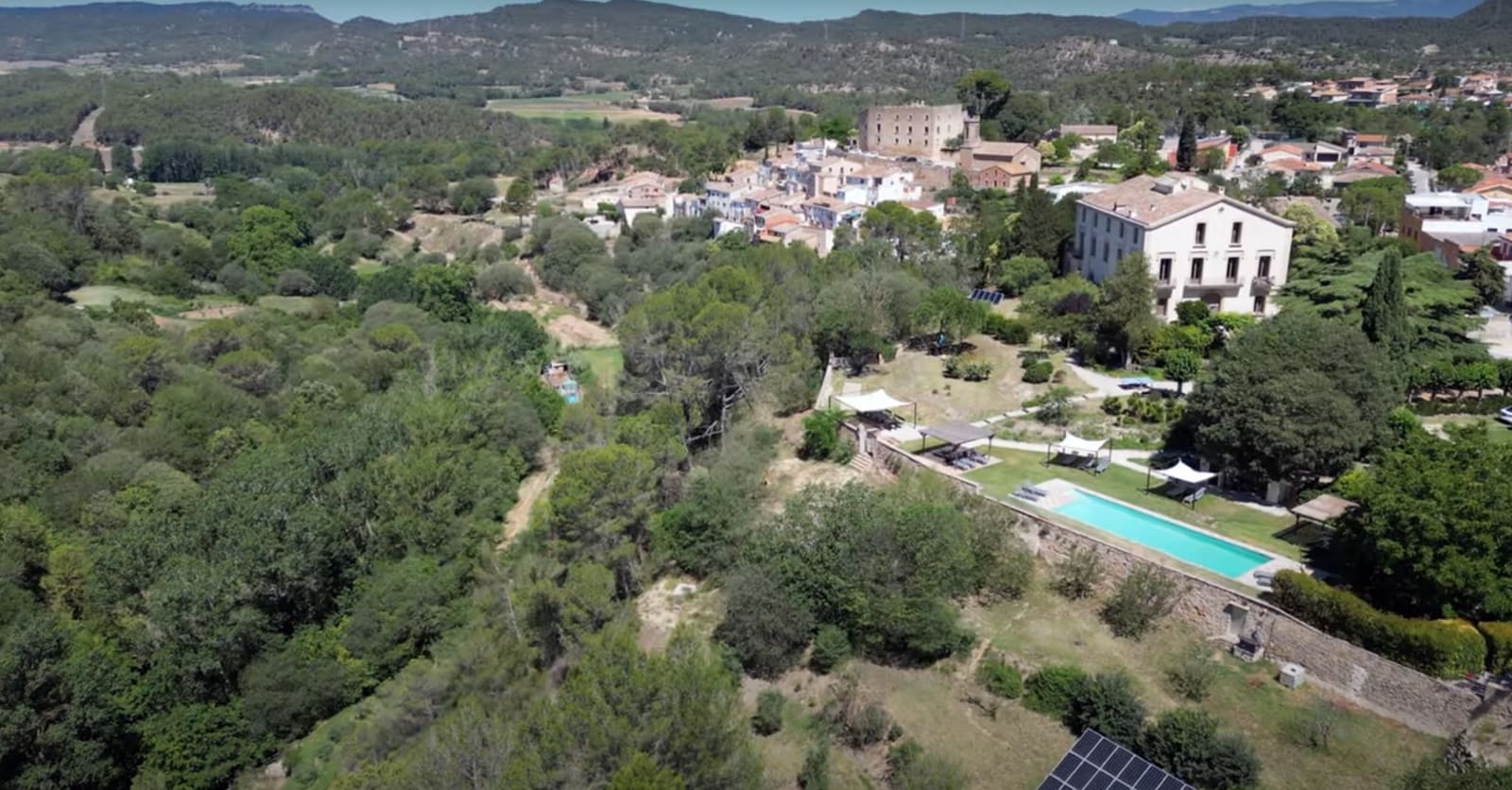 18 soveværelse Finca/Landehus til salg i La Pobla de Claramunt med swimmingpool garage - € 2.350.000 (Ref: 9064592)