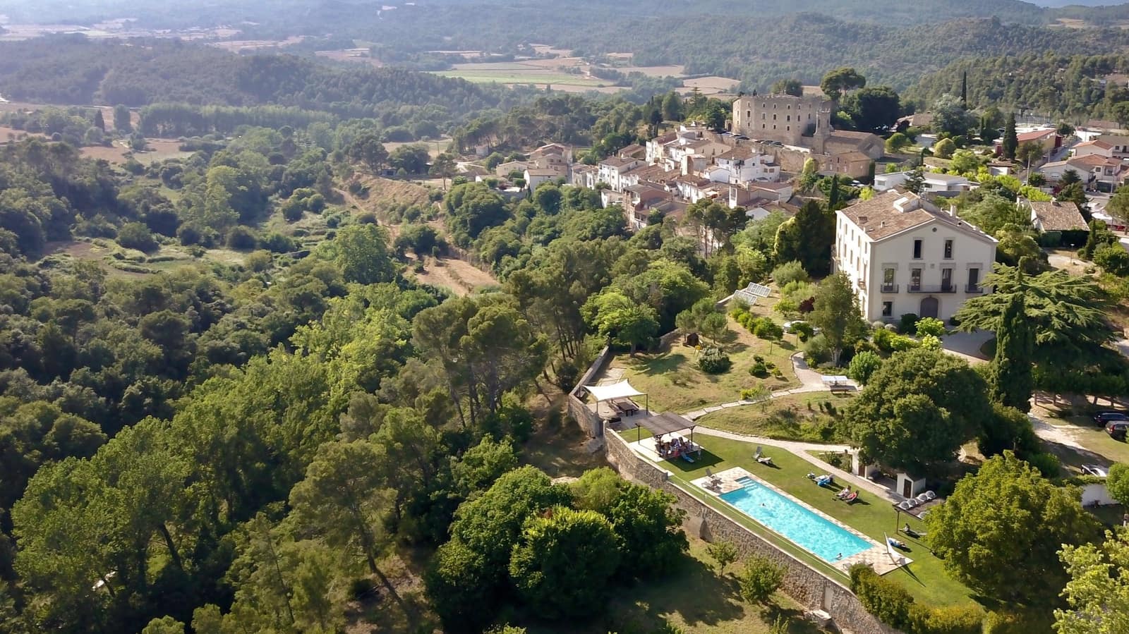 18 soveværelse Finca/Landehus til salg i La Pobla de Claramunt med swimmingpool garage - € 2.350.000 (Ref: 9064592)