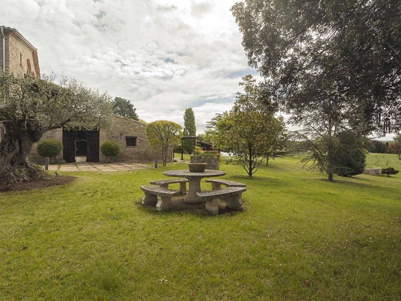 10 soveværelse Finca/Landehus til salg i Vic med swimmingpool garage - € 2.995.000 (Ref: 9065603)