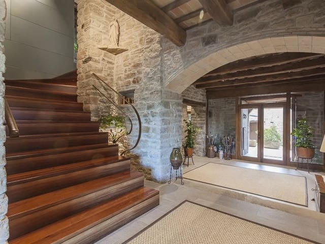 10 soverom Finca/Herregård til salgs i Vic med svømmebasseng garasje - € 2 995 000 (Ref: 9065603)