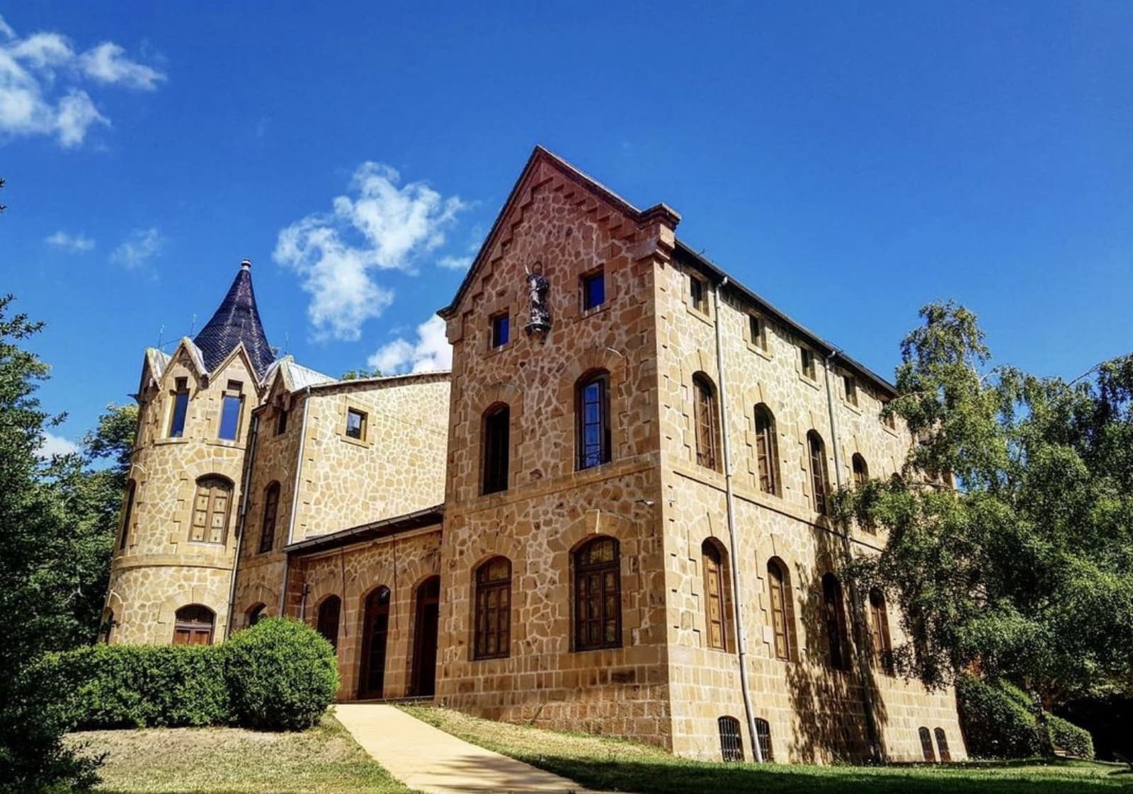 19 soverom Finca/Herregård til salgs i La Selva del Camp med svømmebasseng garasje - € 3 490 000 (Ref: 9072899)