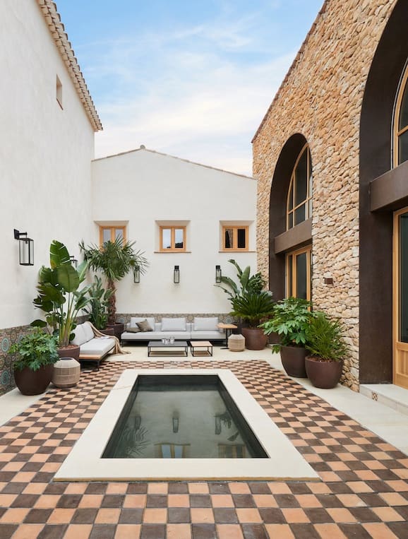 7 sypialnia Finka/Dom wiejski na sprzedaż w Rodonya z basenem - 14 000 000 € (Ref: 9096196)