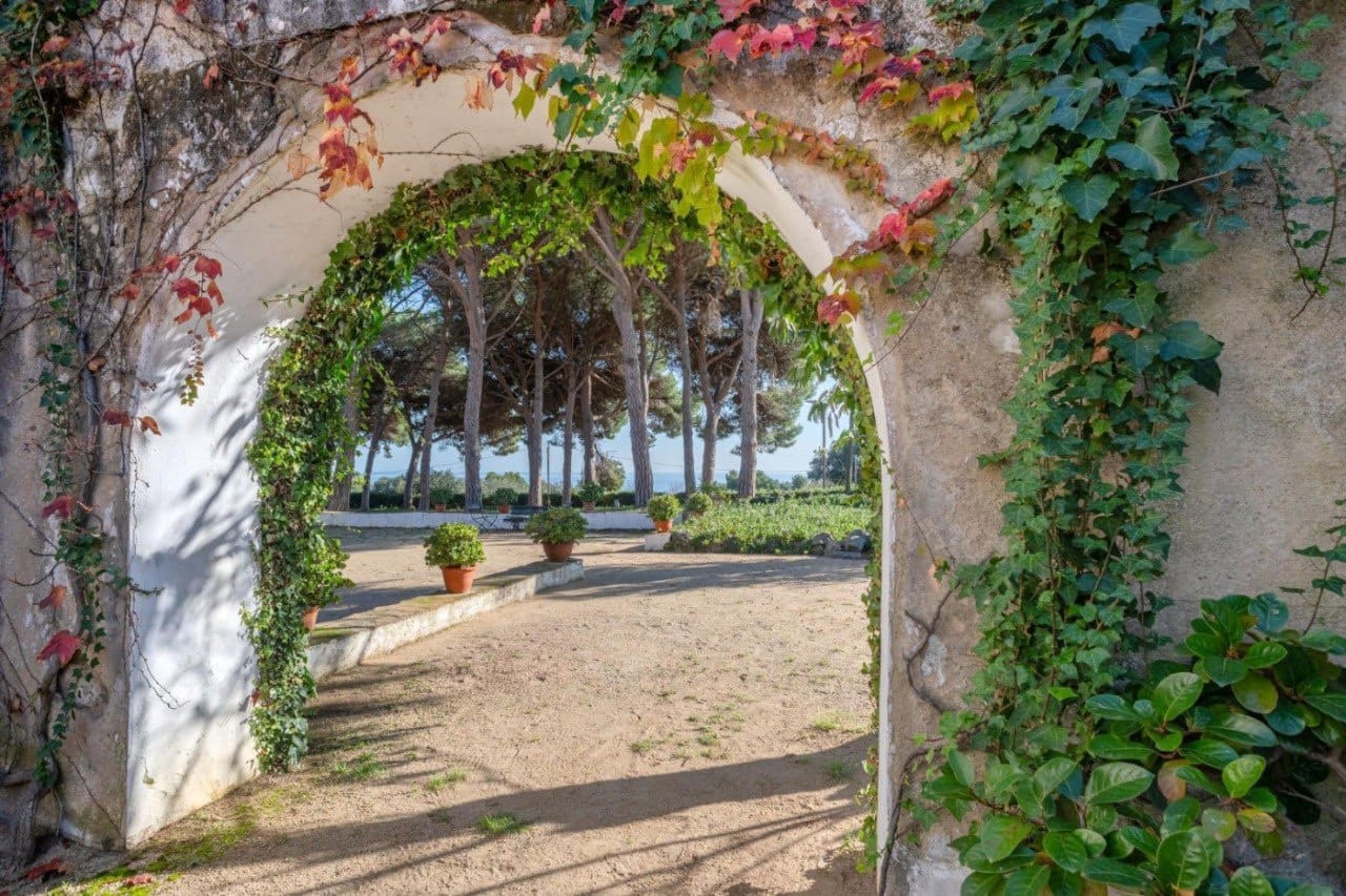 14 soveværelse Finca/Landehus til salg i Arenys de Munt med swimmingpool garage - € 1.800.000 (Ref: 9480567)