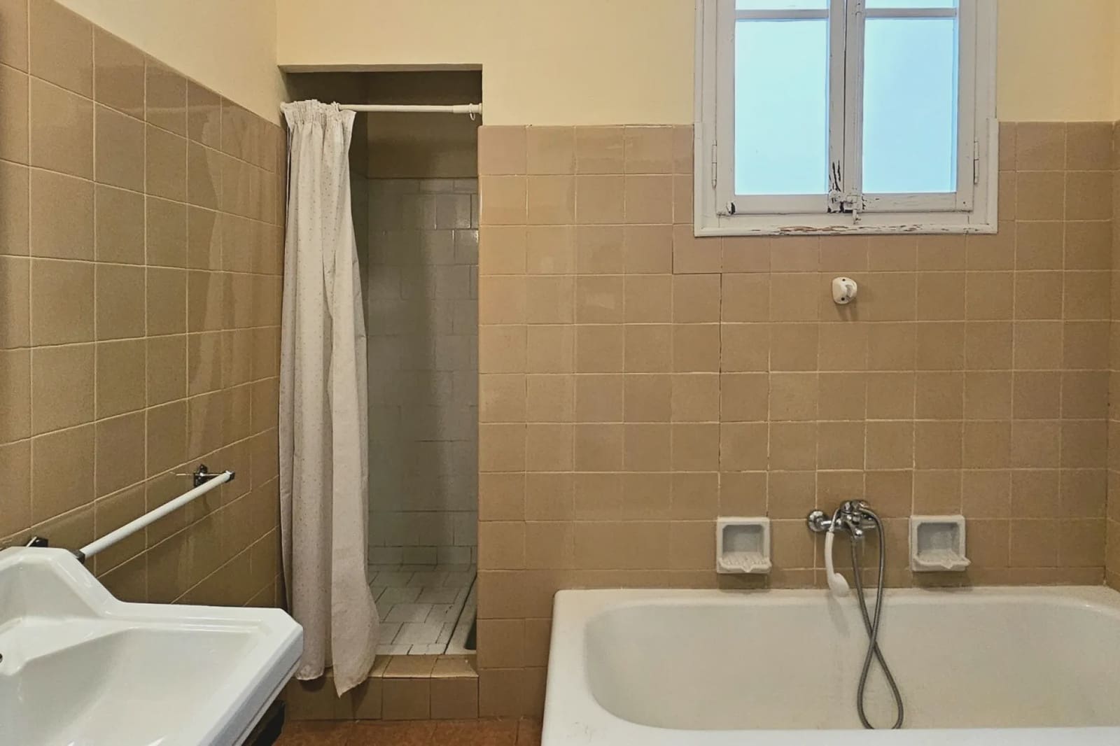 14 soveværelse Finca/Landehus til salg i Arenys de Munt med swimmingpool garage - € 1.800.000 (Ref: 9480567)