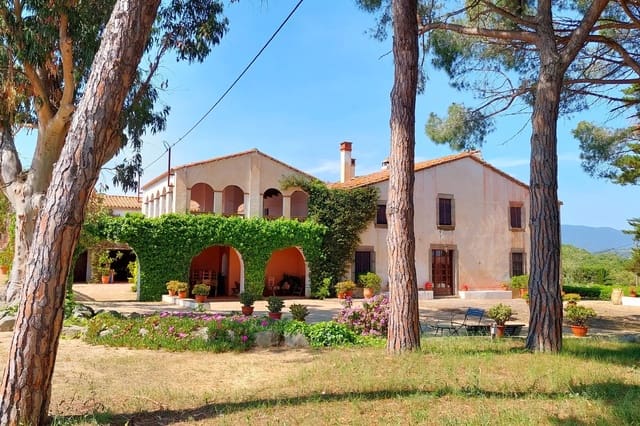 14 soveværelse Finca/Landehus til salg i Arenys de Munt med swimmingpool garage - € 1.800.000 (Ref: 9480567)