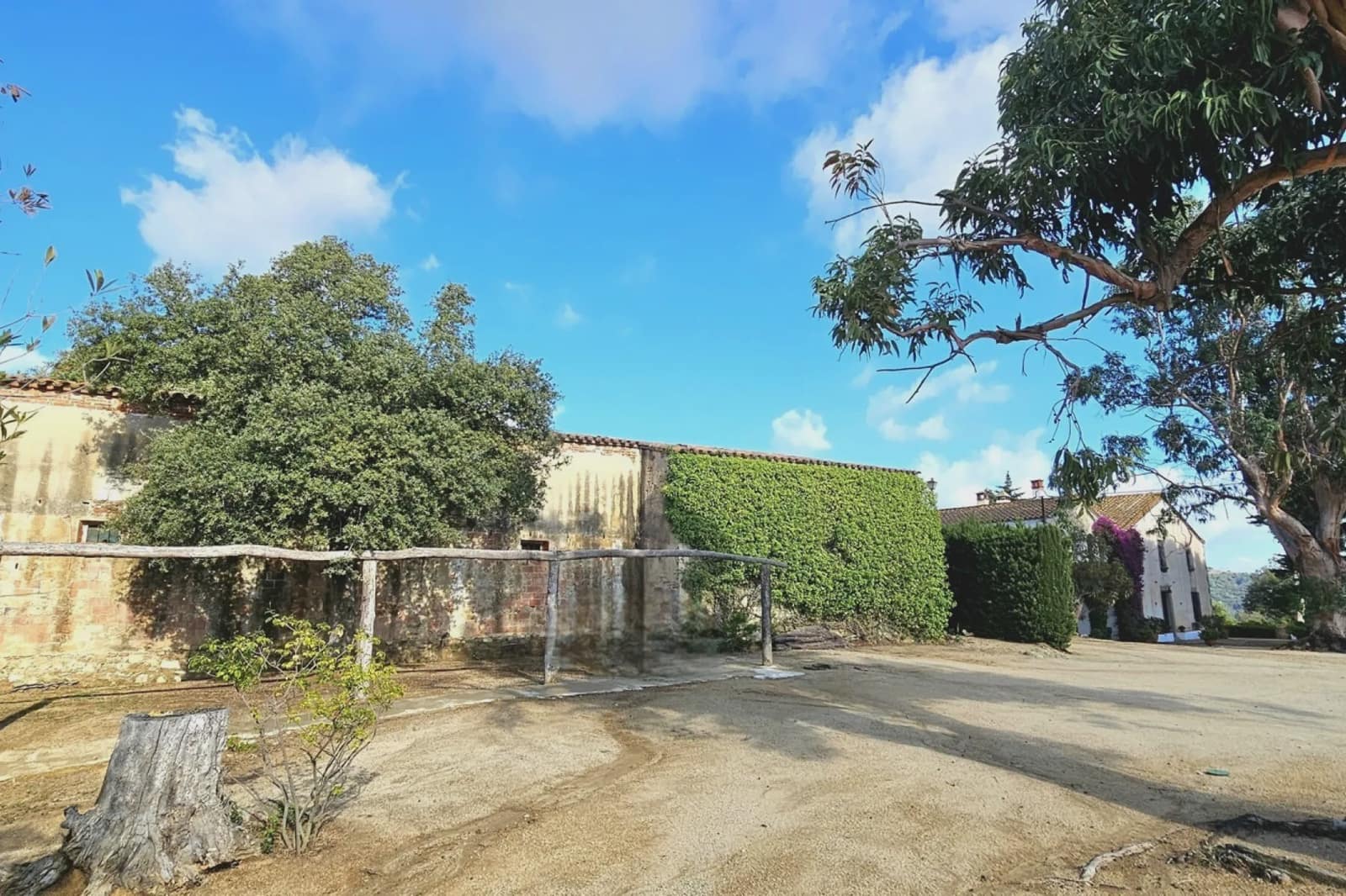 14 soveværelse Finca/Landehus til salg i Arenys de Munt med swimmingpool garage - € 1.800.000 (Ref: 9480567)