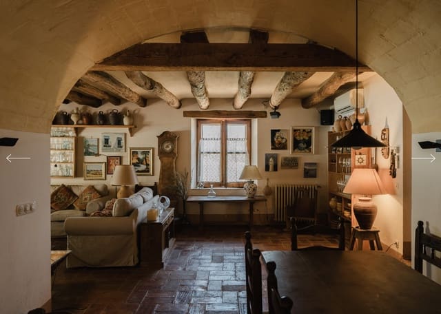 4 sypialnia Finka/Dom wiejski na sprzedaż w Miasto Girona z basenem garażem - 850 000 € (Ref: 9480641)