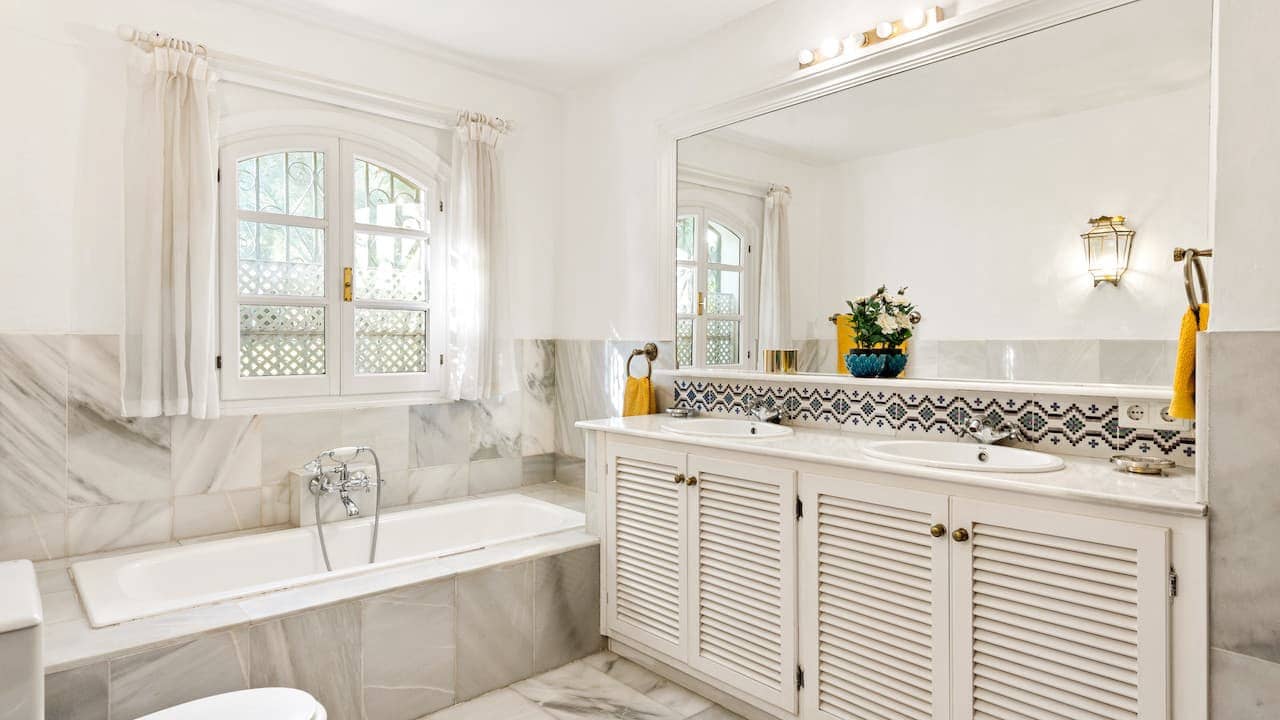 6 soverom Villa til salgs i Benahavis med svømmebasseng garasje - € 3 250 000 (Ref: 9481563)