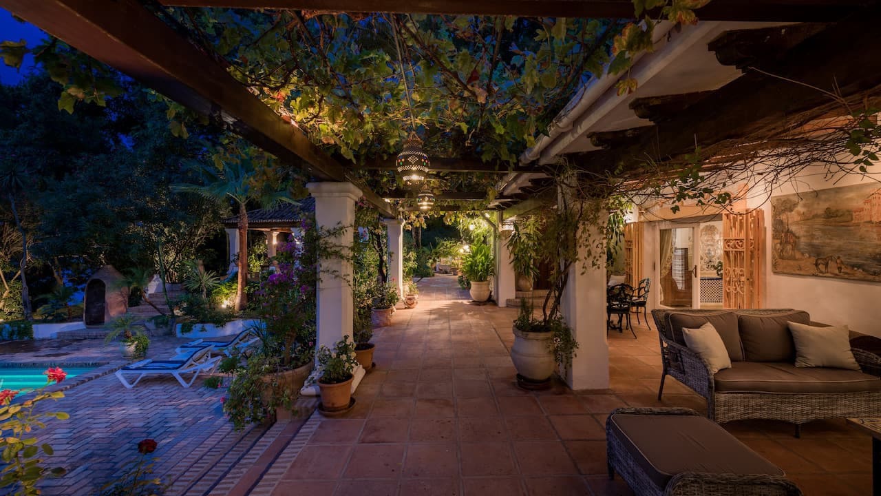 6 soverom Villa til salgs i Benahavis med svømmebasseng garasje - € 3 250 000 (Ref: 9481563)