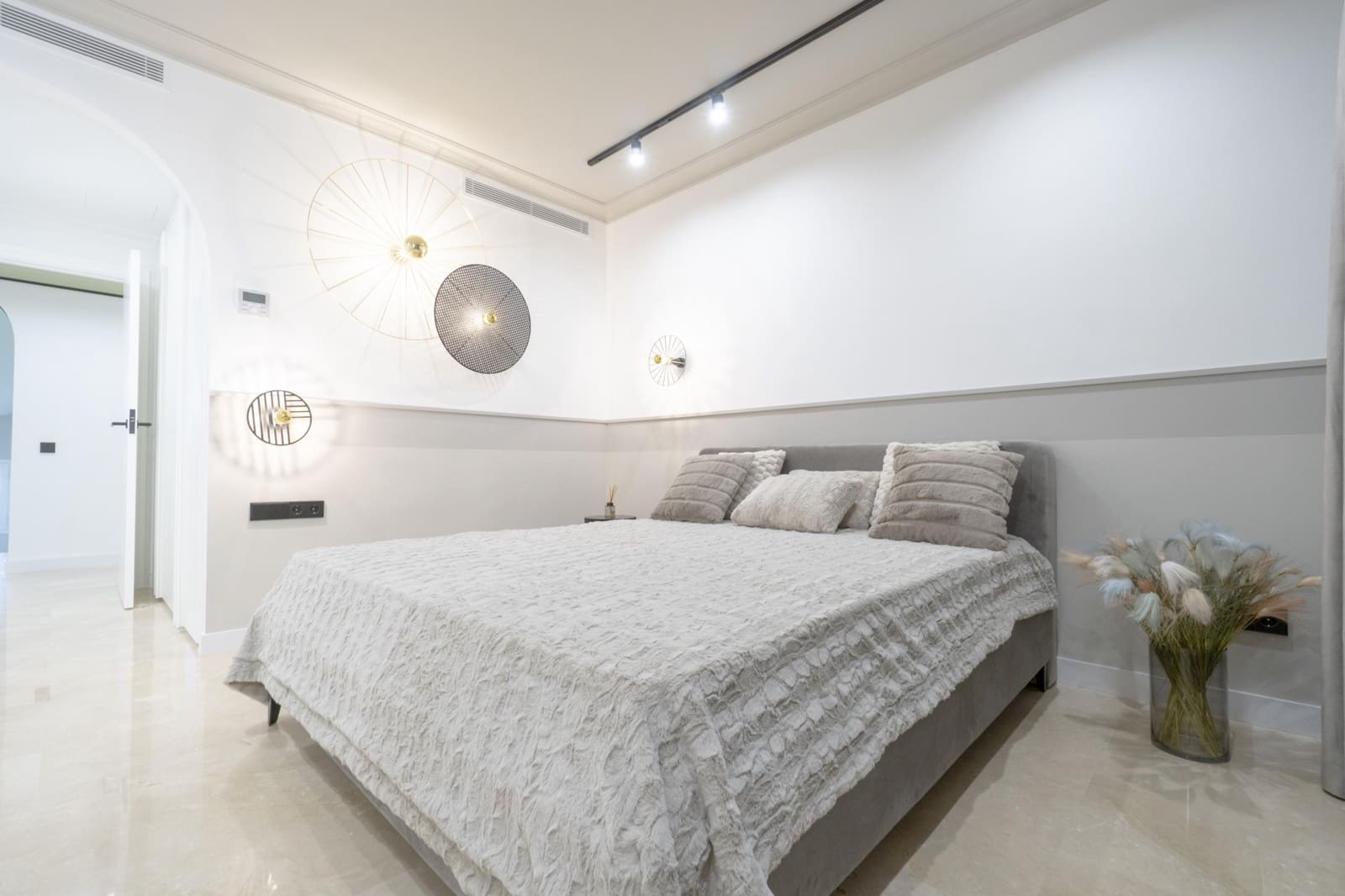 3 Zimmer Villa zu verkaufen in Santa Ponsa mit Pool Garage - 1.580.000 € (Ref: 8966208)