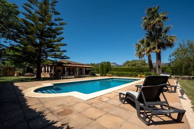 3 soveværelse Finca/Landehus til salg i Lloseta med swimmingpool - € 1.190.000 (Ref: 8966210)