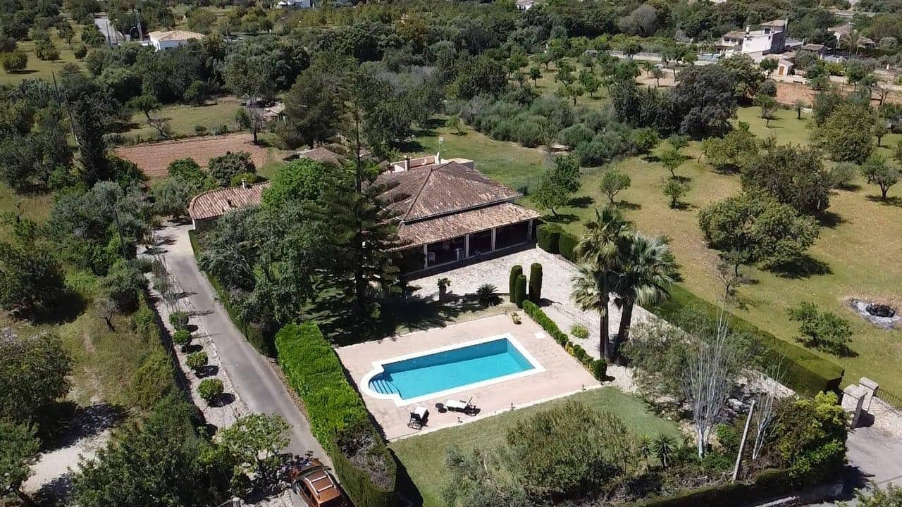 3 bedroom Finca/Country House for sale in Lloseta with pool - € 1,190,000 (Ref: 8966210)