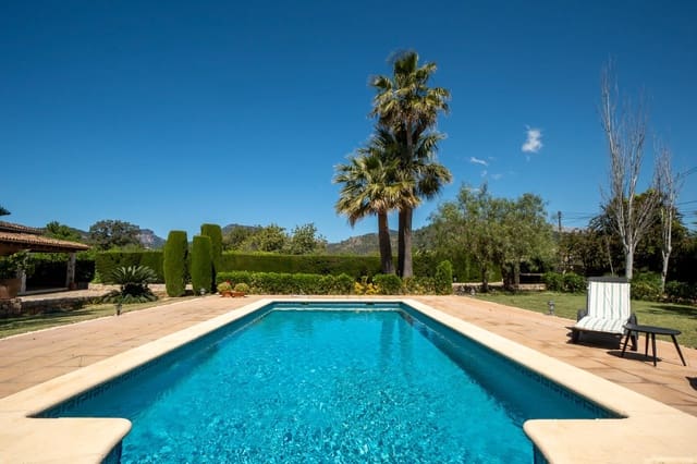 3 soveværelse Finca/Landehus til salg i Lloseta med swimmingpool - € 1.190.000 (Ref: 8966210)