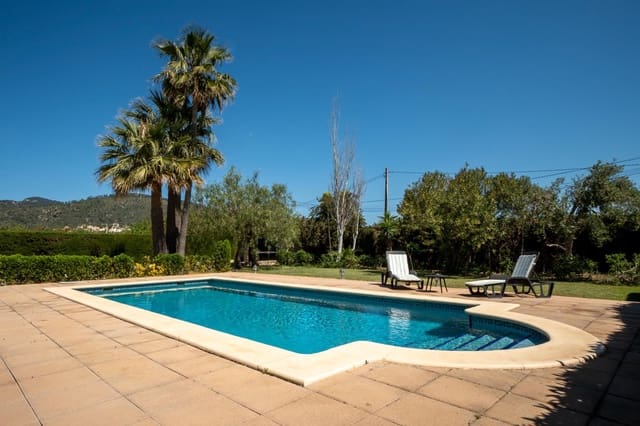 3 soveværelse Finca/Landehus til salg i Lloseta med swimmingpool - € 1.190.000 (Ref: 8966210)