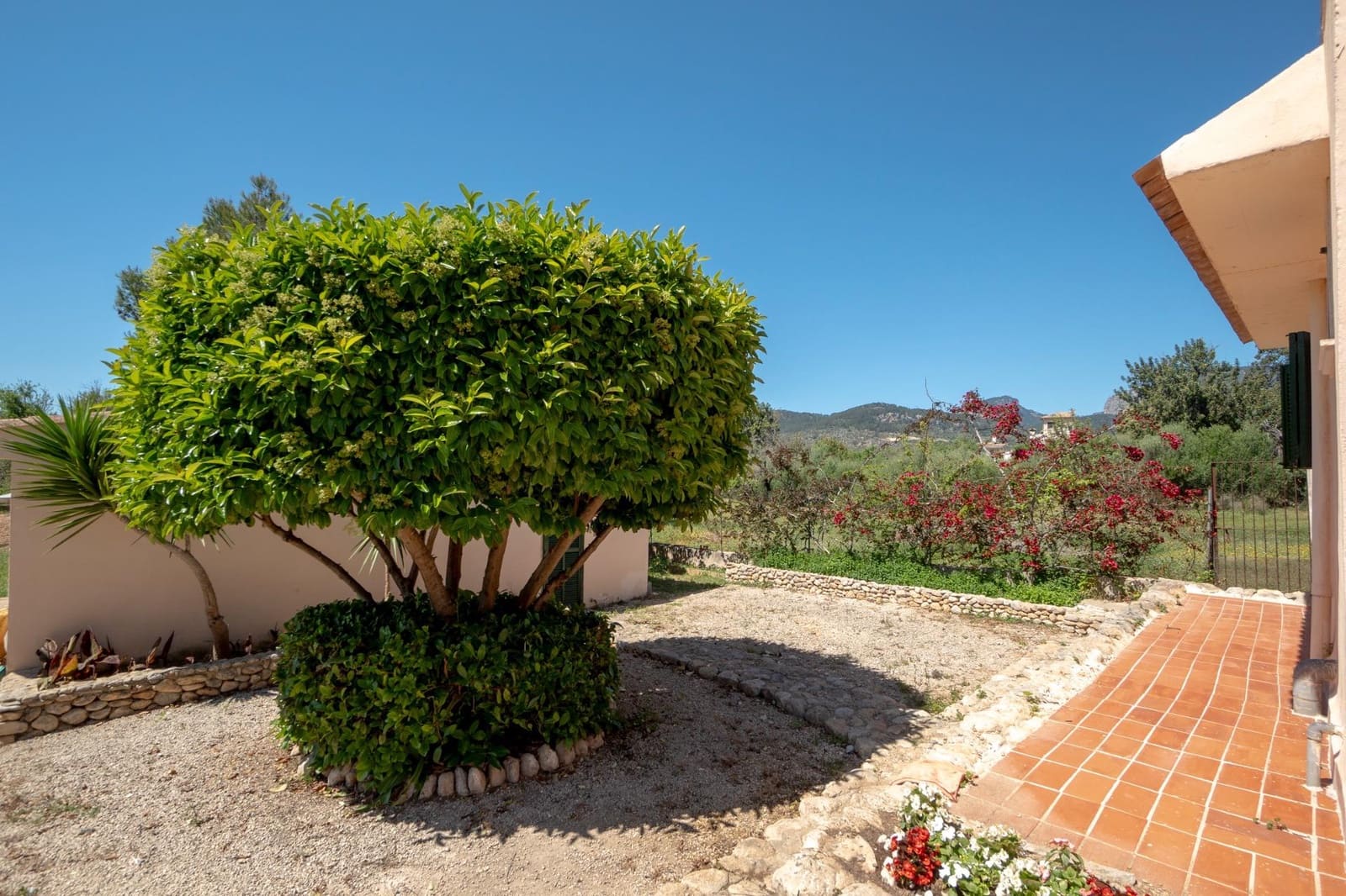 3 bedroom Finca/Country House for sale in Lloseta with pool - € 1,190,000 (Ref: 8966210)