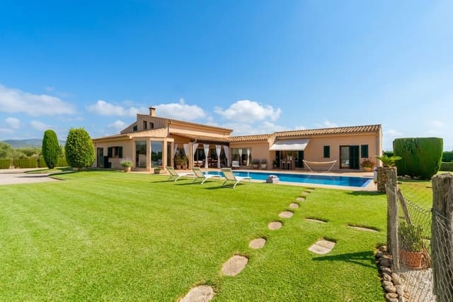 4 bedroom Villa for sale in Sa Pobla with pool garage - € 1,749,000 (Ref: 8968202)