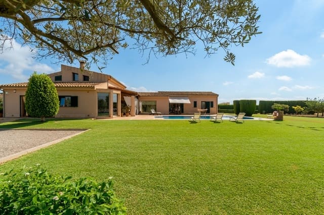 4 bedroom Villa for sale in Sa Pobla with pool garage - € 1,749,000 (Ref: 8968202)
