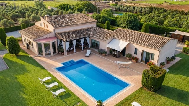4 bedroom Villa for sale in Sa Pobla with pool garage - € 1,749,000 (Ref: 8968202)