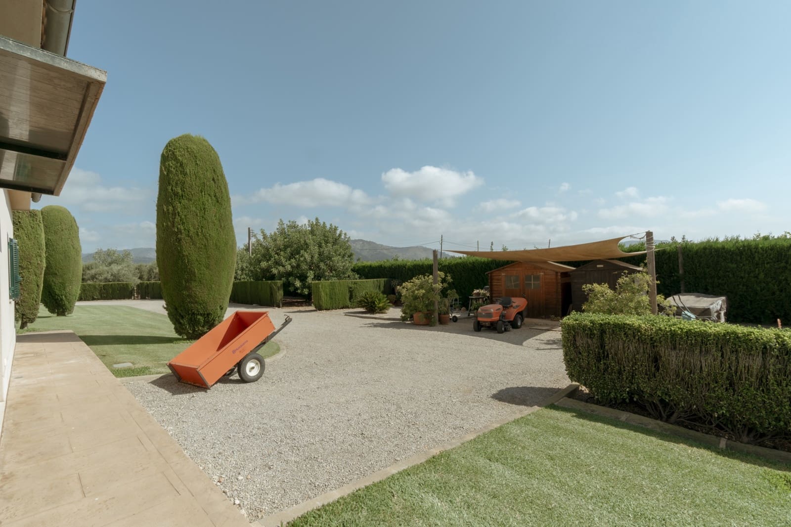 4 bedroom Villa for sale in Sa Pobla with pool garage - € 1,749,000 (Ref: 8968202)