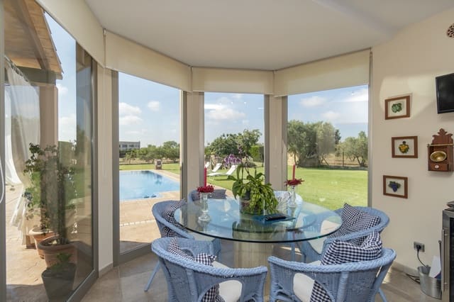 4 bedroom Villa for sale in Sa Pobla with pool garage - € 1,749,000 (Ref: 8968202)