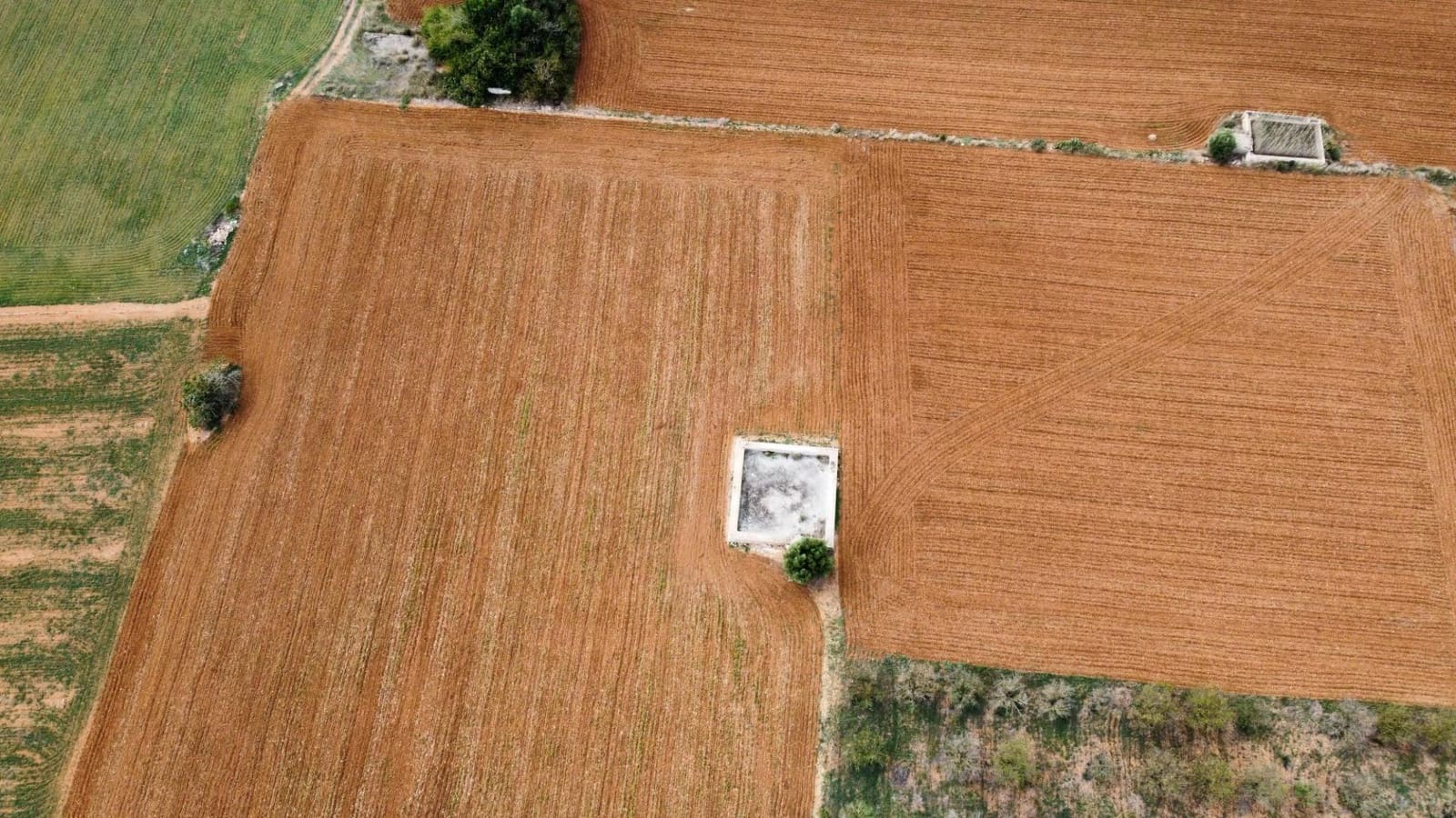 Grunde uden byggetilladelser til salg i Llubi - € 213.000 (Ref: 8970307)