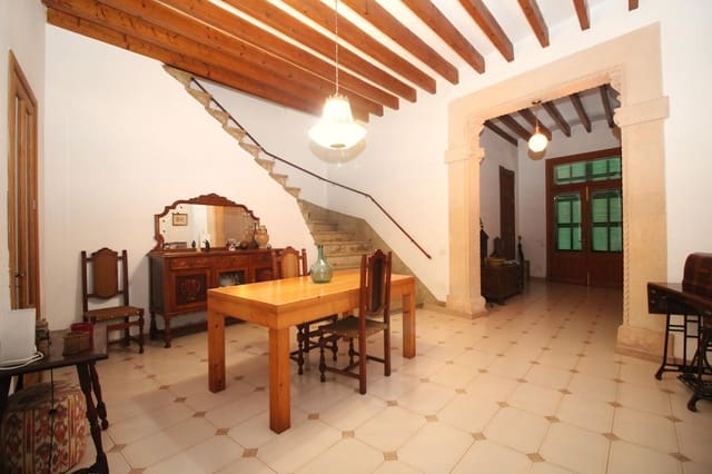 4 bedroom Villa for sale in Sa Pobla with garage - € 410,000 (Ref: 8970313)