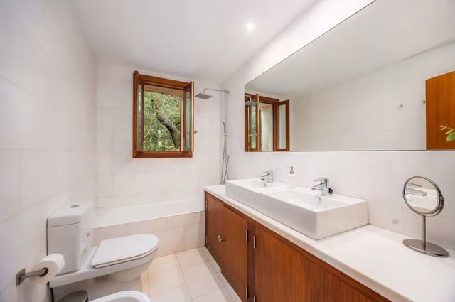Chalet de 2 habitaciones en Campanet en venta con piscina garaje - 990.000 € (Ref: 9062278)