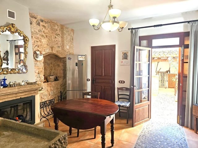 3 soveværelse Villa til salg i Petra - € 475.000 (Ref: 9269674)