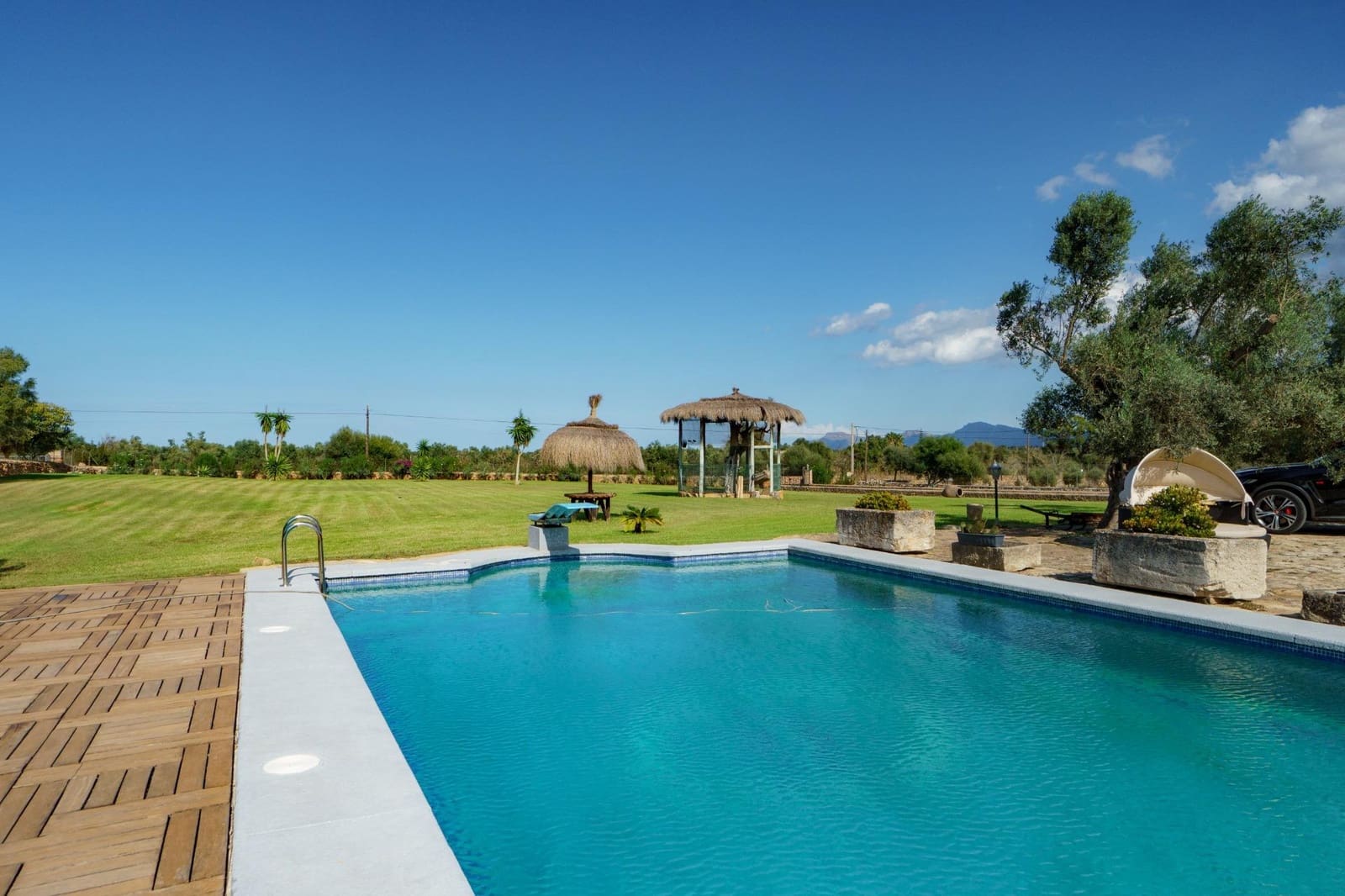4 bedroom Villa for sale in Santa Margalida with garage - € 2,000,000 (Ref: 9301007)