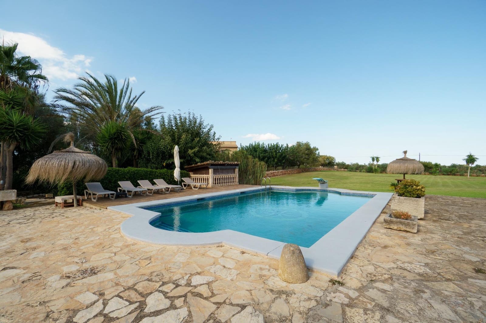 4 bedroom Villa for sale in Santa Margalida with garage - € 2,000,000 (Ref: 9301007)