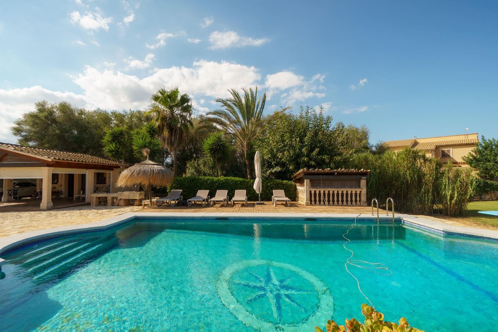 4 bedroom Villa for sale in Santa Margalida with garage - € 2,000,000 (Ref: 9301007)