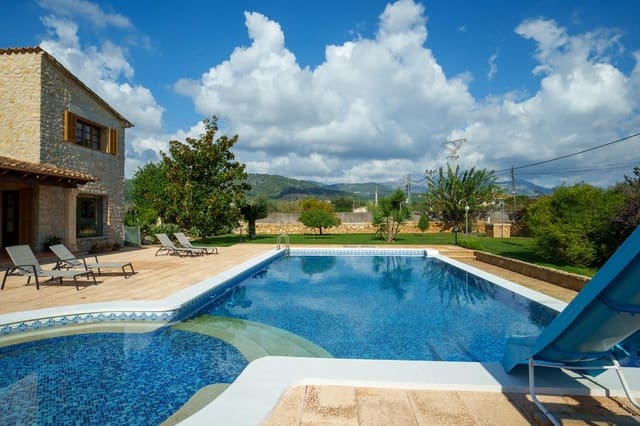 4 soveværelse Villa til salg i Lloseta med garage - € 2.500.000 (Ref: 9330598)