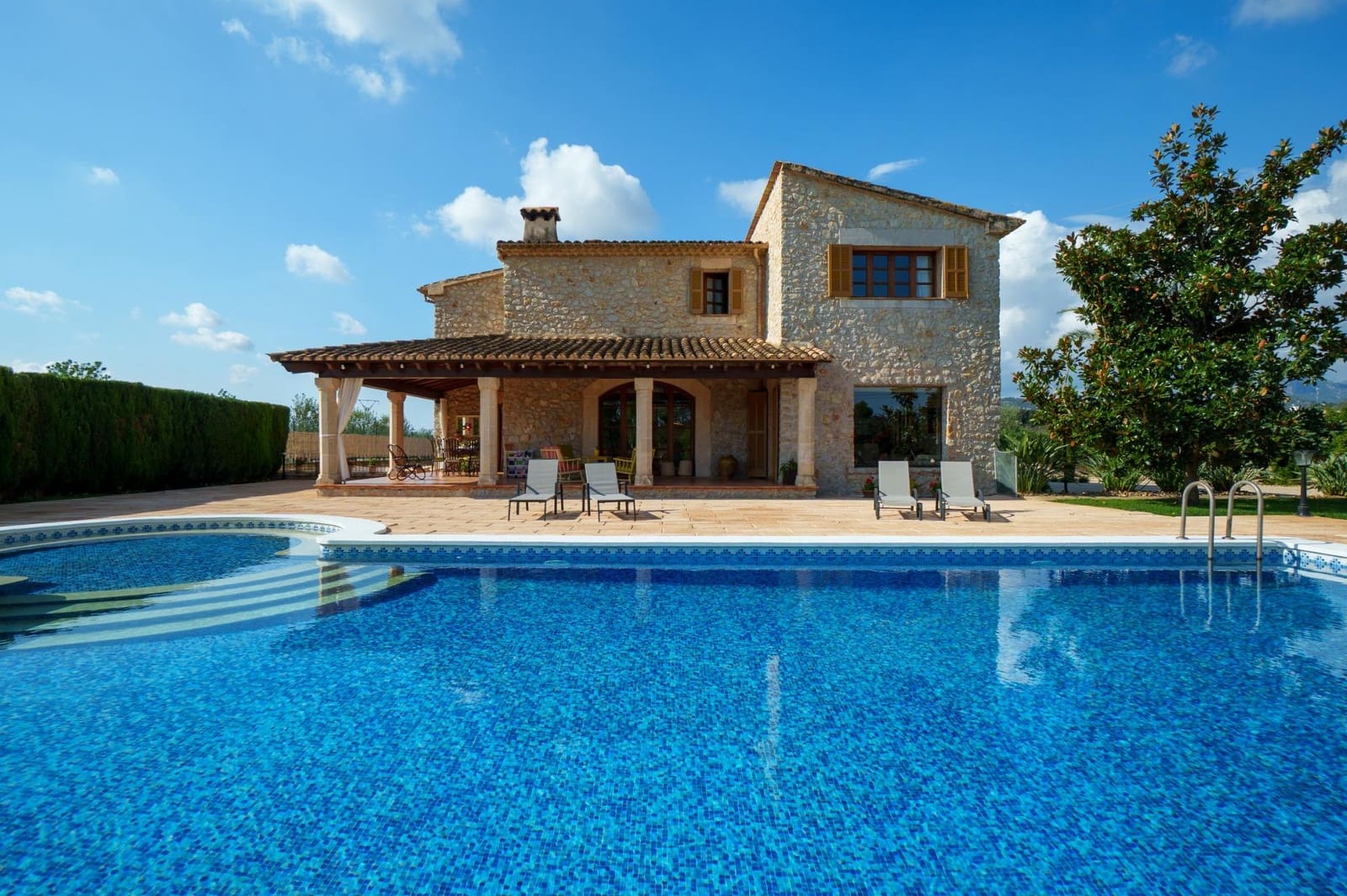 4 soverom Villa til salgs i Lloseta med garasje - € 2 500 000 (Ref: 9330598)