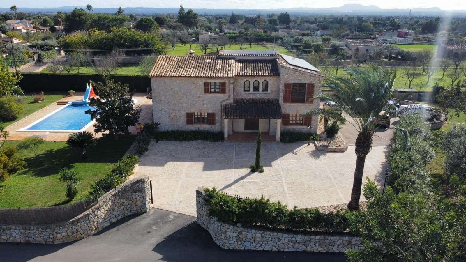 4 soverom Villa til salgs i Lloseta med garasje - € 2 500 000 (Ref: 9330598)