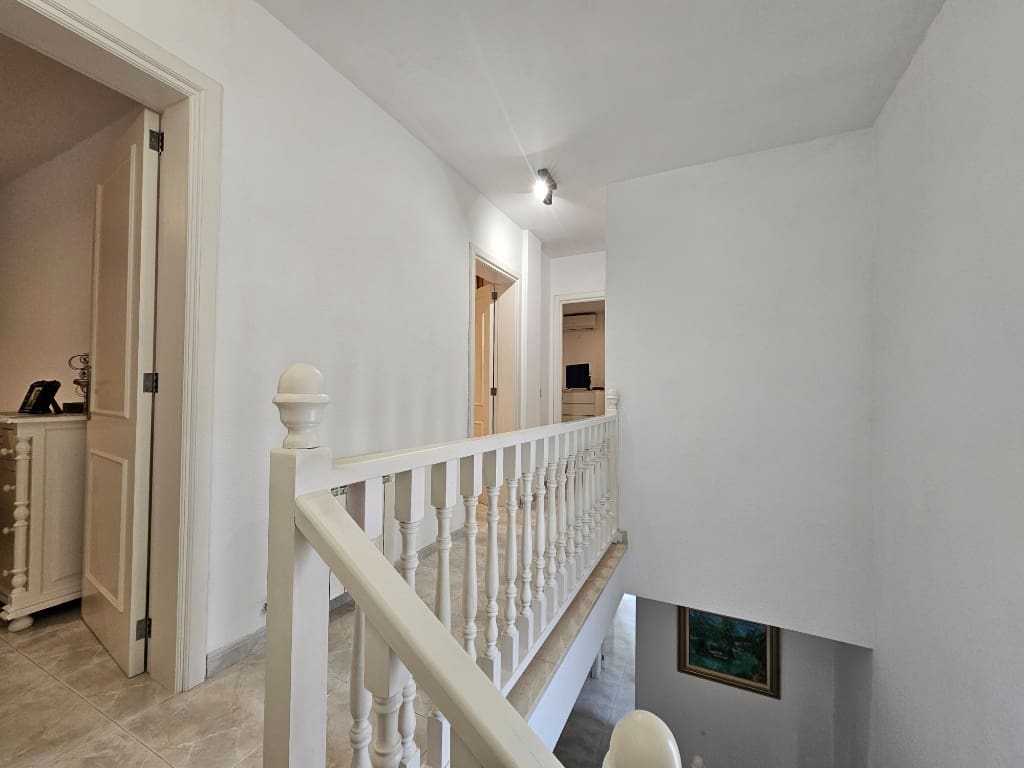 4 bedroom Villa for sale in Inca with garage - € 650,000 (Ref: 9656942)