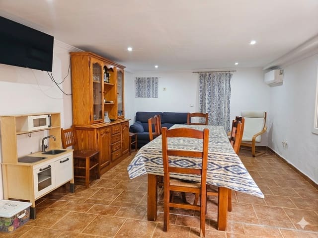 4 bedroom Villa for sale in Inca with garage - € 650,000 (Ref: 9656942)