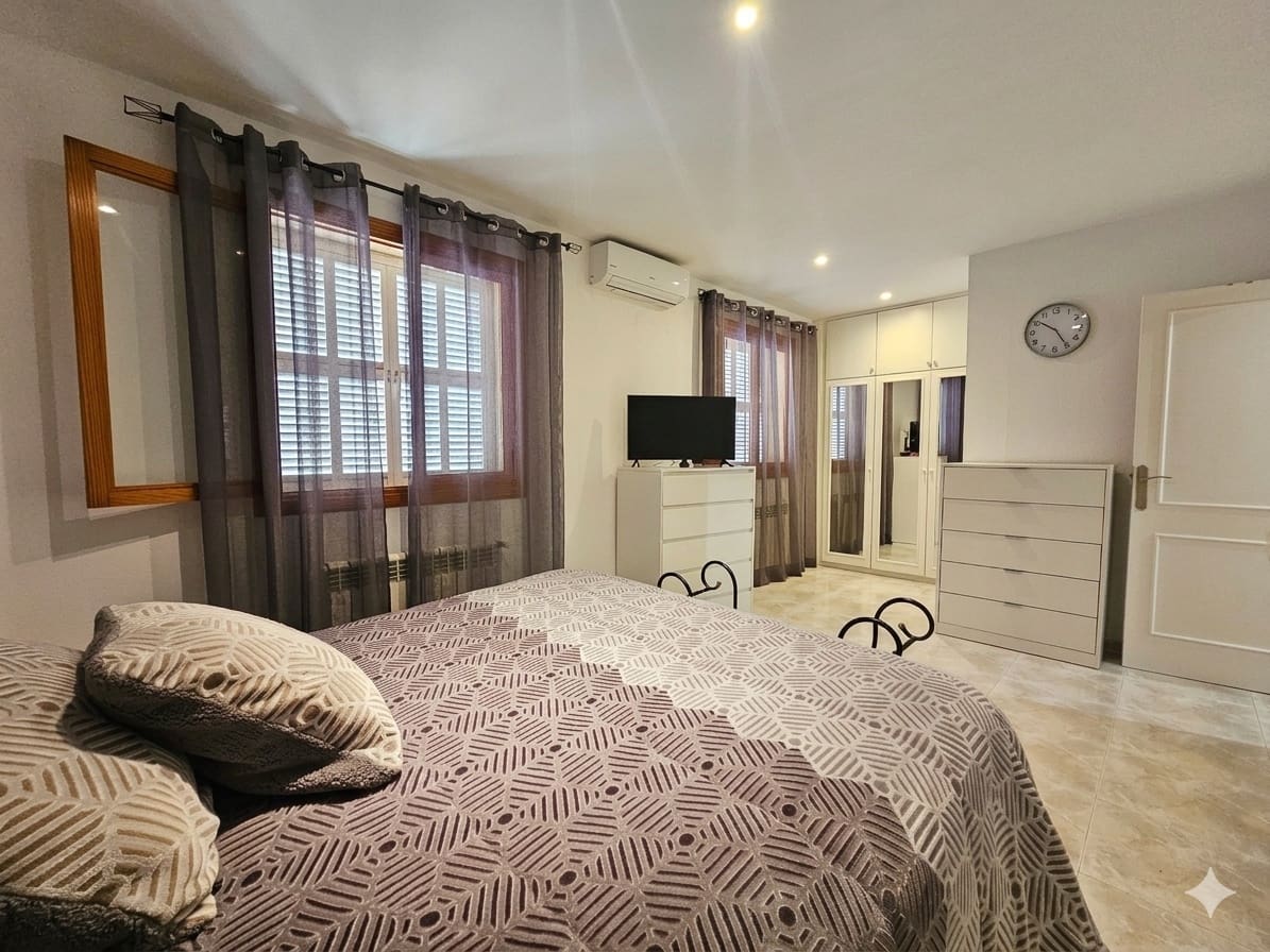 4 bedroom Villa for sale in Inca with garage - € 650,000 (Ref: 9656942)