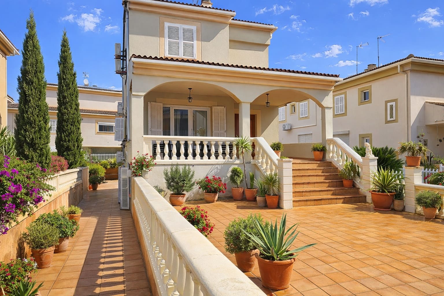4 bedroom Villa for sale in Inca with garage - € 650,000 (Ref: 9656942)