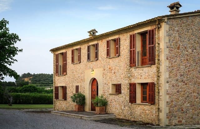 6 soveværelse Byhus til salg i Sineu - € 2.200.000 (Ref: 6267031)