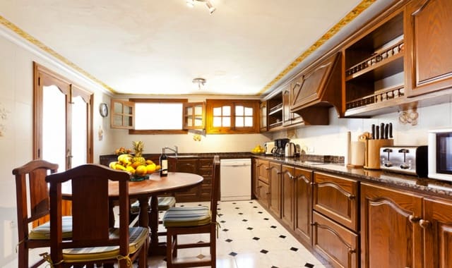 7 soverom Hus til salgs i Alcúdia - € 5 775 000 (Ref: 6465856)