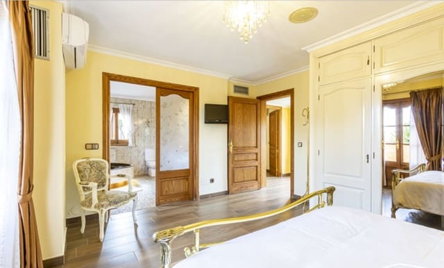 7 soverom Hus til salgs i Alcúdia - € 5 775 000 (Ref: 6465856)