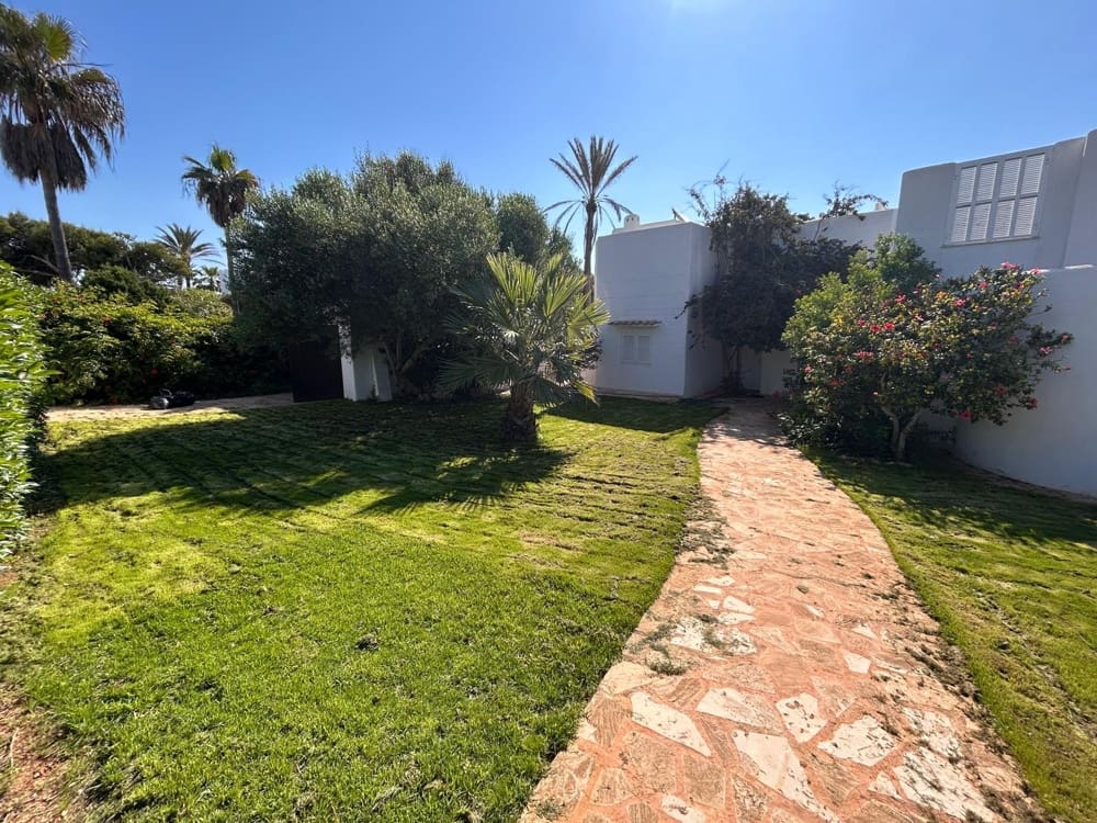 4 soveværelse Byhus til salg i Cala d'Or med swimmingpool garage - € 3.850.000 (Ref: 9197133)