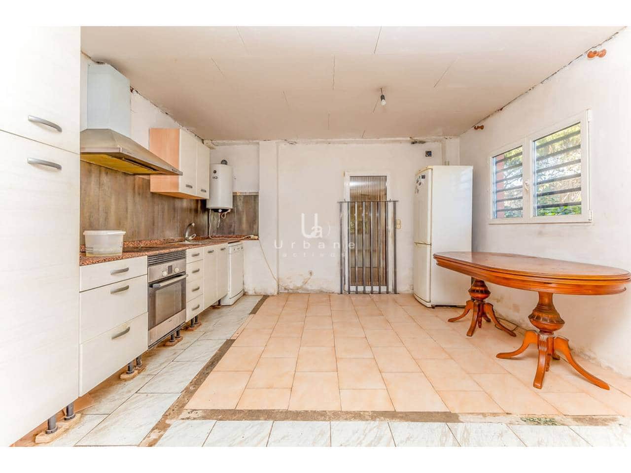 4 sovrum Villa till salu i Godelleta med pool garage - 188 200 € (Ref: 10008145)