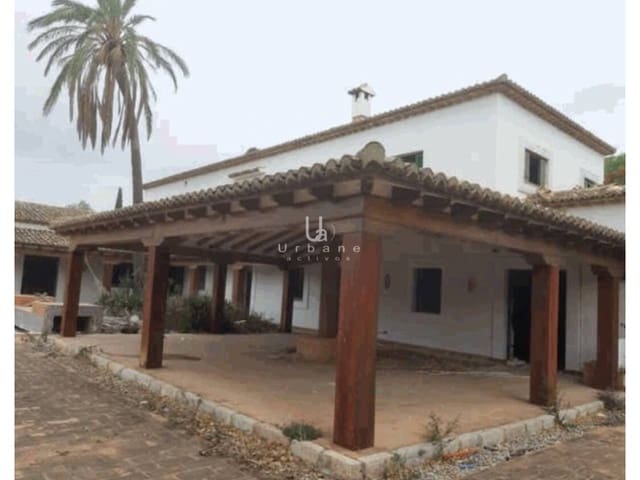 21 bedroom Hotel for sale in Vilamarxant / Villamarchante - € 763,440 (Ref: 10010088)